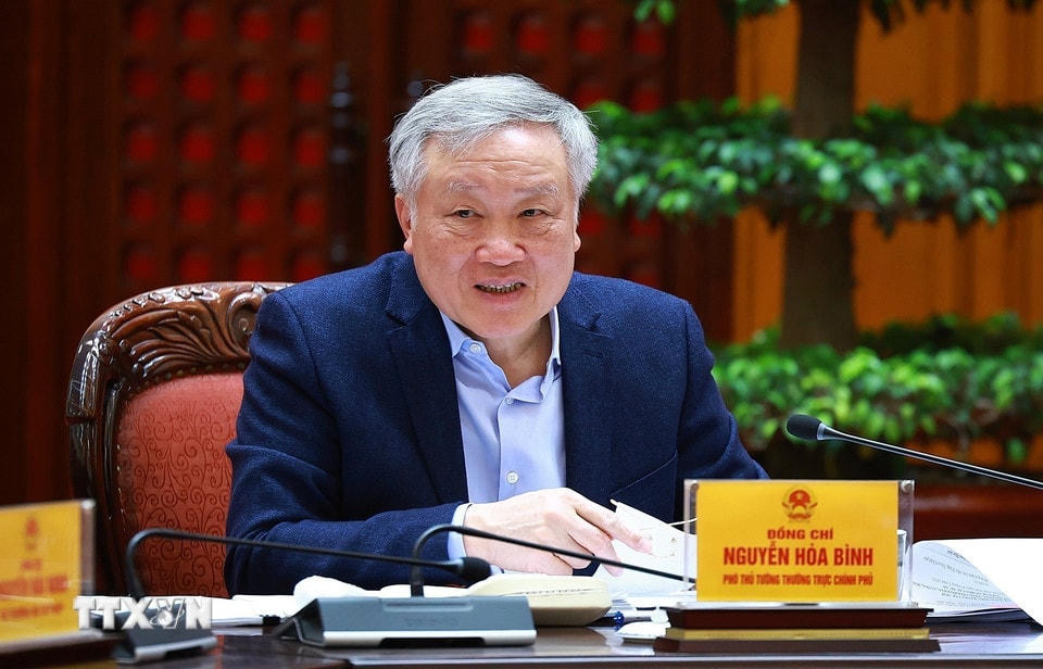 Phó Thủ tướng Thường trực Nguyễn Hoà Bình, Trưởng Ban chỉ đạo về rà soát, tháo gỡ khó khăn, vướng mắc liên quan đến các dự án phát biểu. (Ảnh: Dương Giang/TTXVN)