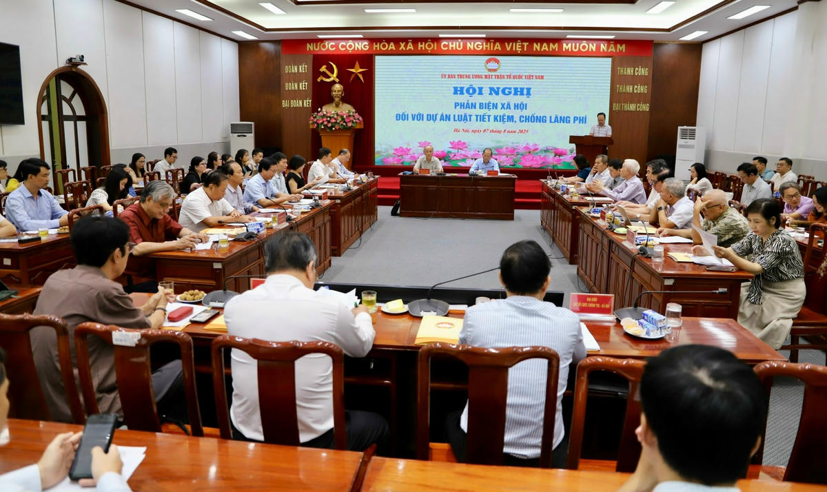 Quang cảnh hội nghị phản biện xã hội. Ảnh: Văn Hoa