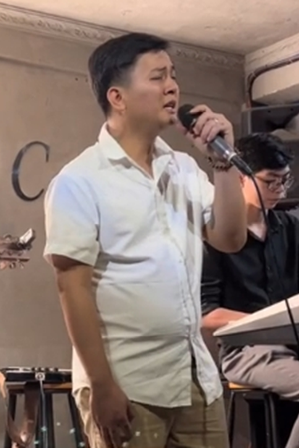 Hình ảnh gần đây của nam ca sĩ.