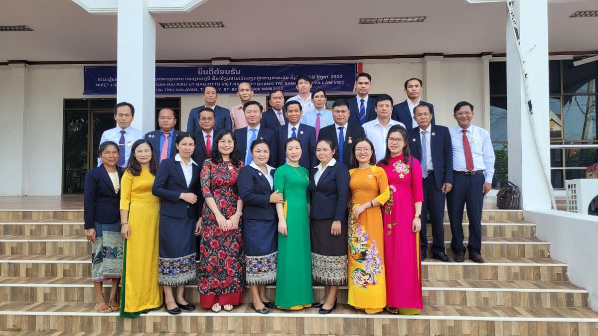 Tăng cường hỗ trợ giúp nhau phát triển kinh tế, xã hội trên tuyến biên giới.