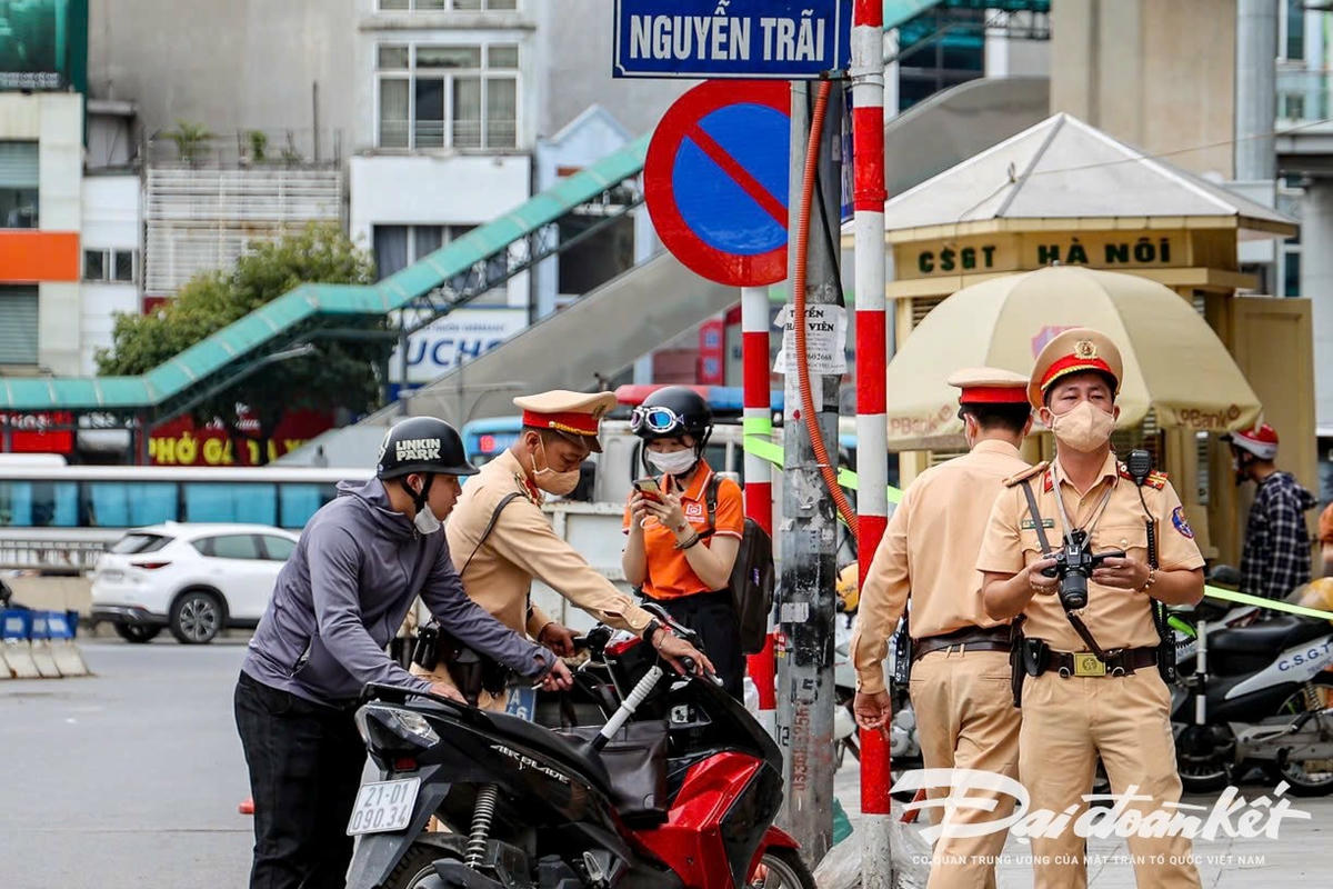 xe_ôm_công nghê- lê khanh17