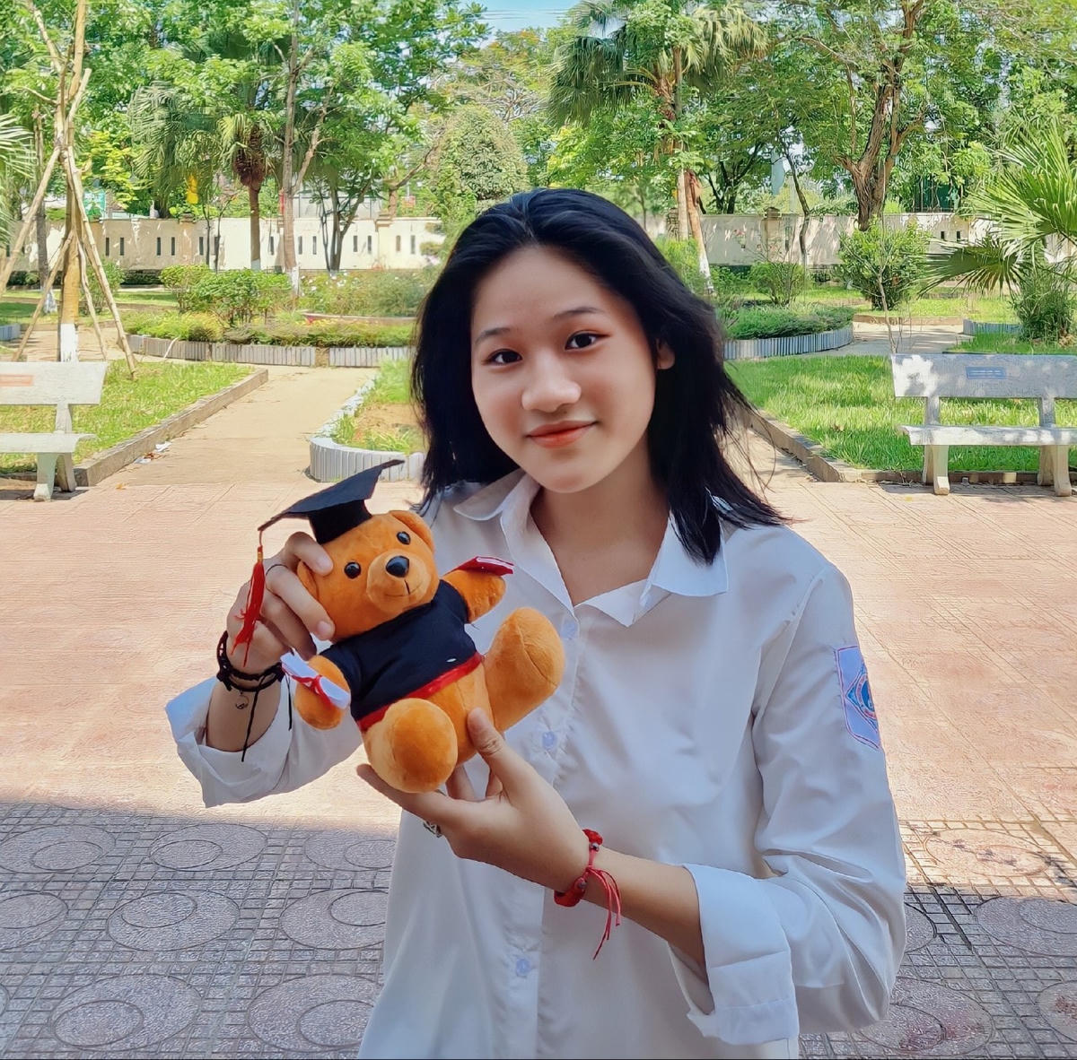 Em Hồ Ngọc Bảo Khanh, 1 trong số 32 thí sinh tại Quảng Trị đạt điểm tuyệt đối môn Lịch sử trong Kỳ thi tốt nghiệp THPT năm 2022 (Ảnh: NVCC).