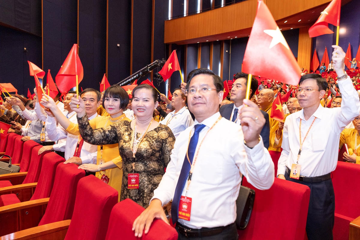 anh bai ben phai trang 7