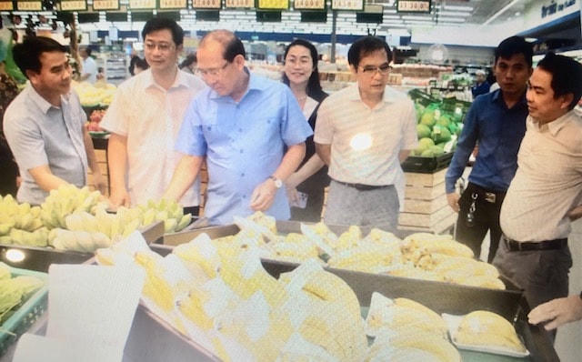 Người dân chúng ta đã ý thức và quan tâm đến việc ưu tiên mua sắm hàng Việt Nam