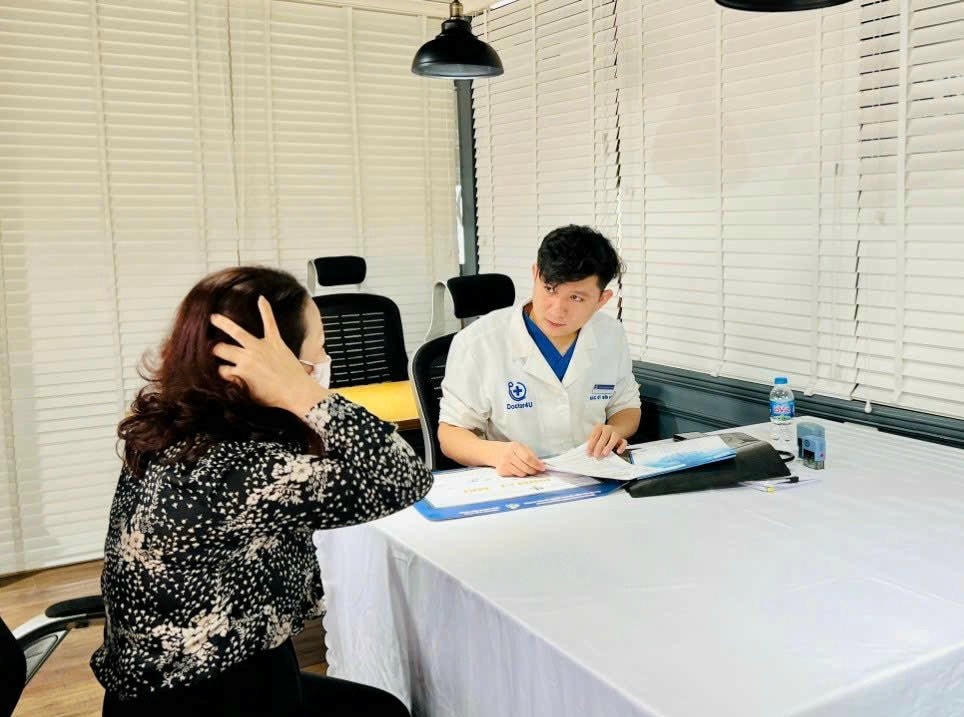 BS Lê Văn Thiệu, Khoa Nhiễm khuẩn tổng hợp (Bệnh viện Bệnh Nhiệt đới Trung ương).