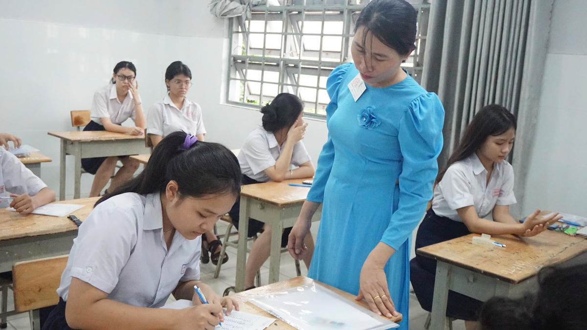 Thí sinh dự thi lớp 10 ở TPHCM năm 2024. Ảnh: Đoàn Xá.