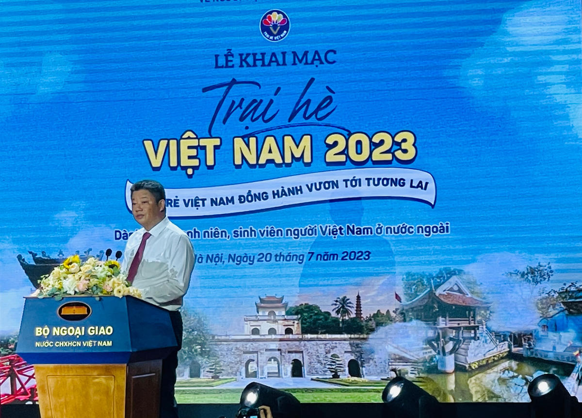 Ông Nguyễn Mạnh Quyền – Phó Chủ tịch UBND thành phố Hà Nội phát biểu tại buổi lễ.