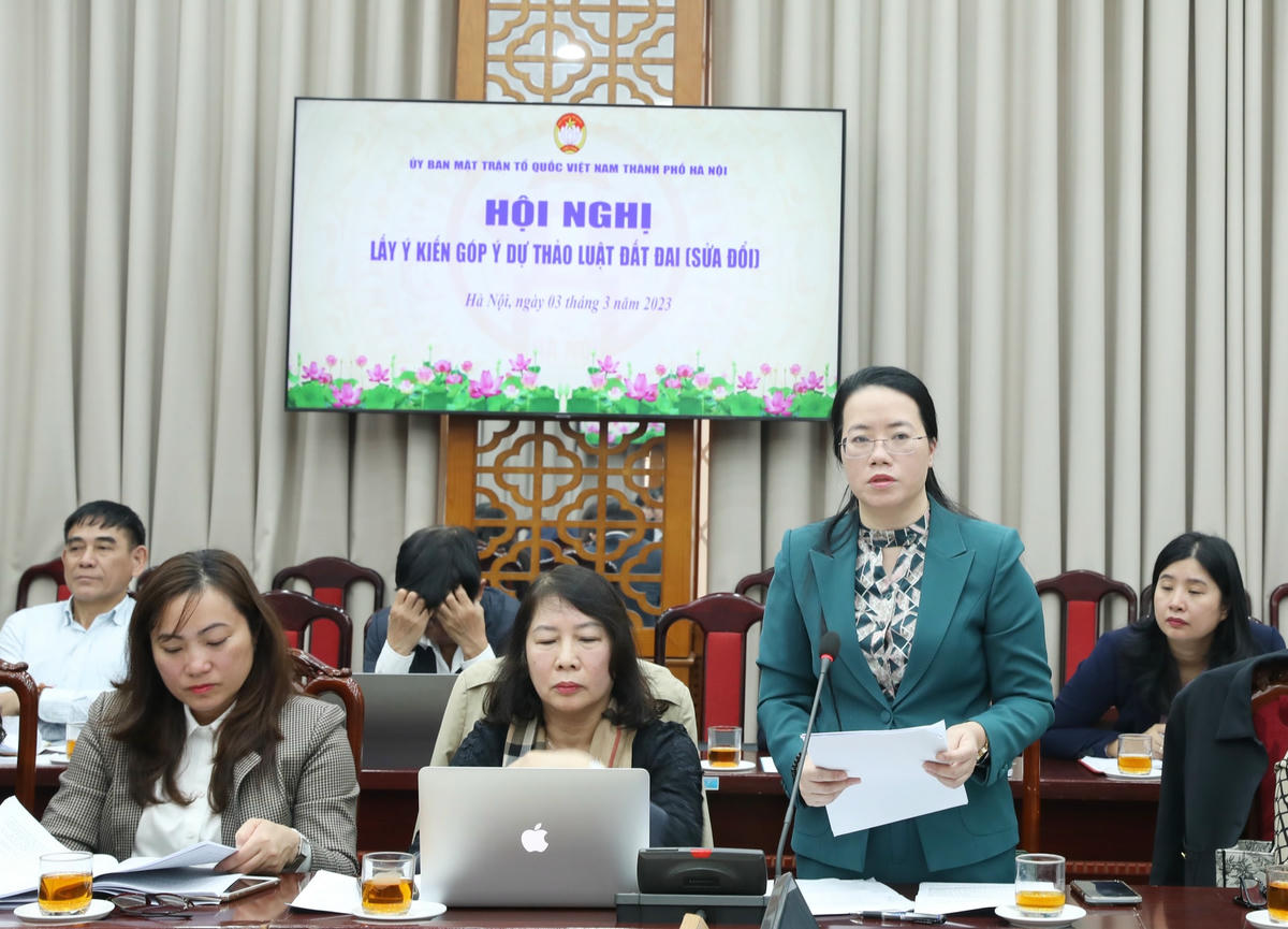 Đại biểu phát biểu tại hội nghị.