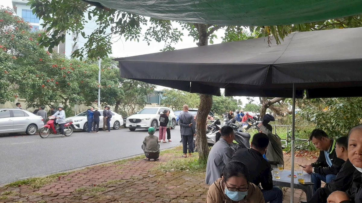 Liên quan đến vụ án, bị cáo Nguyễn Thị Thanh Nhàn (cựu Chủ tịch Công ty AIC) bị xét xử về tội “Đưa hối lộ”. Bị cáo Nguyễn Hồng Sơn (Phó Tổng Giám đốc Công ty AIC) và 6 bị cáo liên quan bị xét xử về tội “Vi phạm quy định về đấu thầu gây hậu quả nghiêm trọng”.