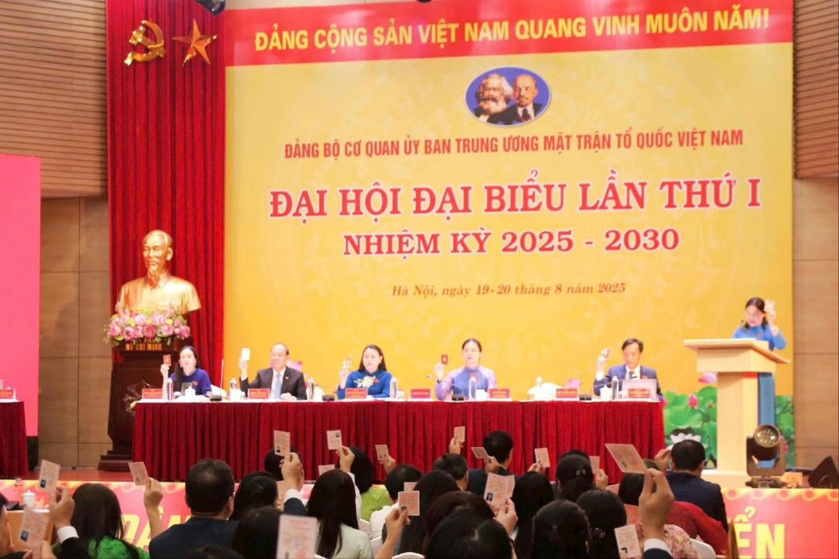 Quang cảnh phiên khai mạc Đại hội đại biểu Đảng bộ Cơ quan UBTƯ MTTQ Việt Nam lần thứ I, nhiệm kỳ 2025-2030. Ảnh: Tiến Đạt