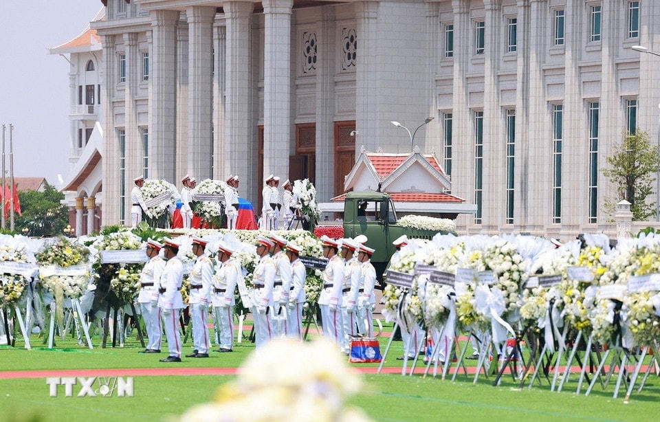 Lễ truy điệu nguyên Chủ tịch Đảng Nhân dân Cách mạng Lào, nguyên Chủ tịch nước Lào Khamtay Siphandone. (Ảnh: Dương Giang/TTXVN)