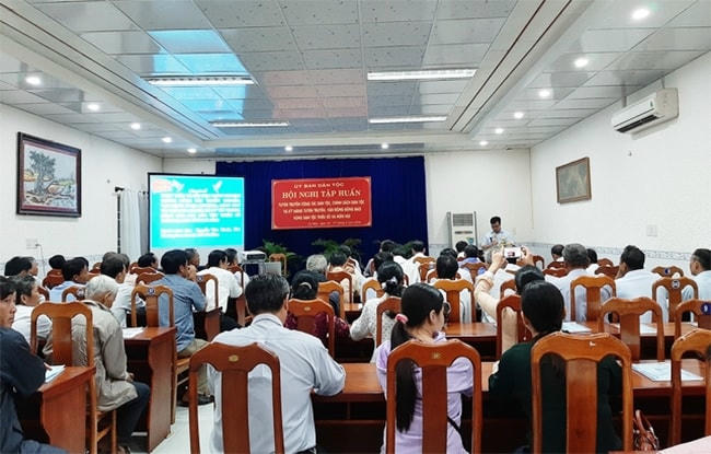 Lớp bồi dưỡng kiến thức cho cán bộ phụ trách công tác dân tộc tại cơ sở và Bí thư Chi bộ, Trưởng ấp, khóm vùng đồng bào DTTS tỉnh Cà Mau.