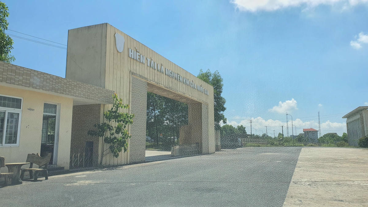 Báo cáo số 497/BC-ĐHH ngày 20/4, Giám đốc Phân hiệu Đại học Huế tại Quảng Trị nhận định: “Mặc dù nhận được sự quan tâm, đầu tư của Bộ GD & ĐT, Đại học Huế cũng như chính quyền địa phương nhưng nhìn chung hiệu suất sử dụng các hạng mục của Phân hiệu chưa cao, việc quản lý, sử dụng cơ sơ Phân hiệu Đại học Huế tại Quảng Trị chưa đáp ứng được yêu cầu, định hướng phát triển đã đề ra”.