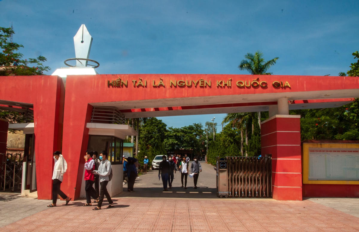 Ghi nhận tại điểm thi tổ chức tại trường THPT chuyên Lê Quý Đôn (TP Đông Hà).