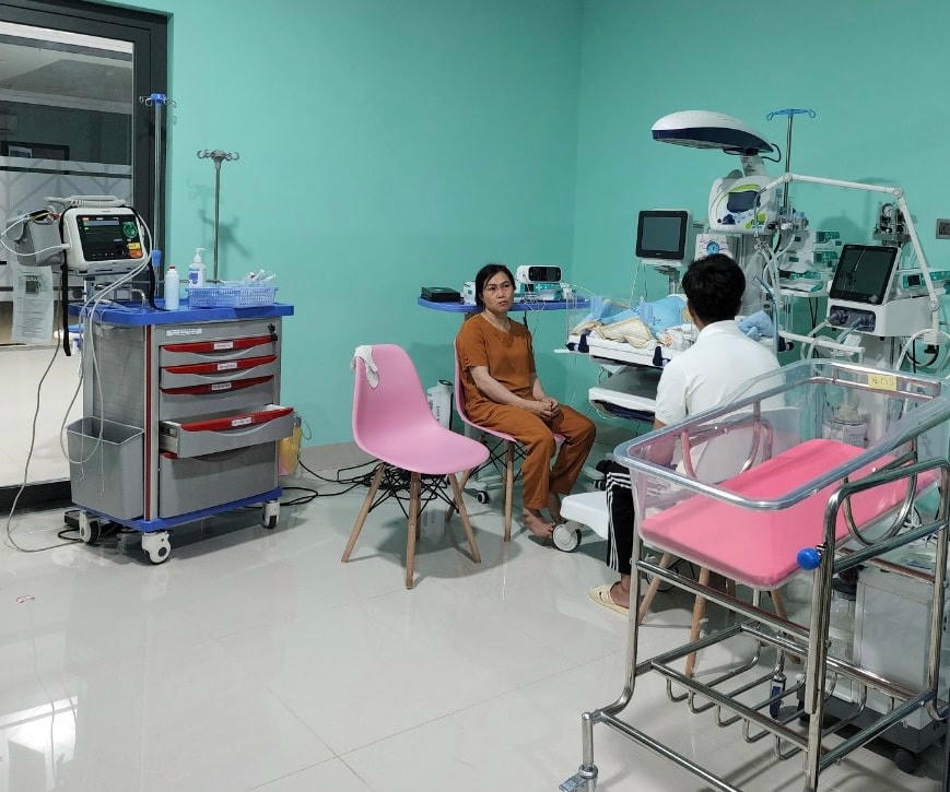 Gia đình không đưa cháu về nhà mà yêu cầu cơ quan chức năng làm rõ.