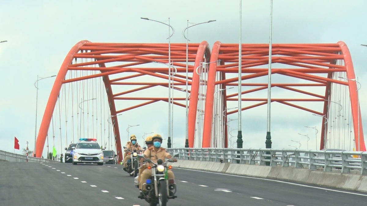 Thông xe cầu Cái Cam 2.