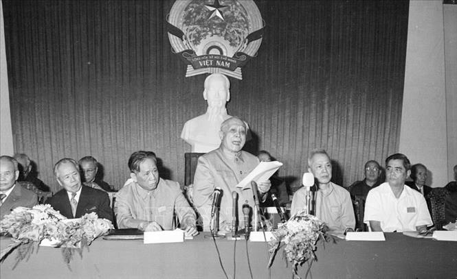 Chủ tịch Nguyễn Hữu Thọ