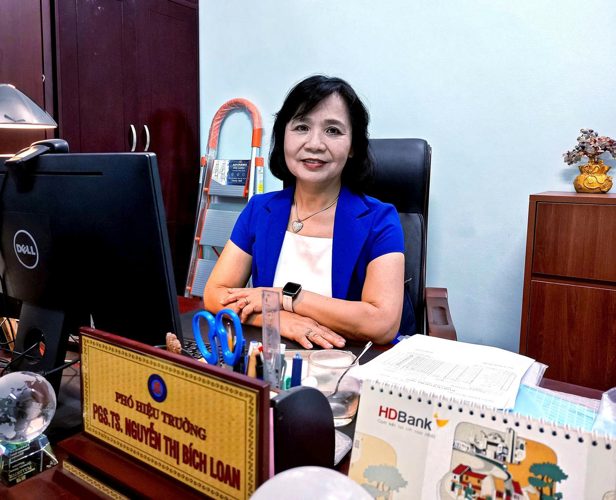 ảnh box 2 PGSTS Nguyễn Thị Bích Loan