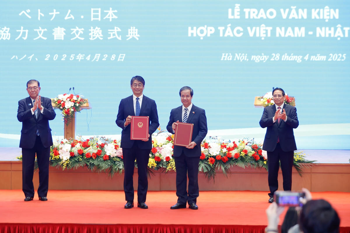 Việt Nam, Nhật Bản trao nhiều văn kiện hợp tác quan trọng- Ảnh 2. Việt Nam, Nhật Bản trao nhiều văn kiện hợp tác quan trọng- Ảnh 2.