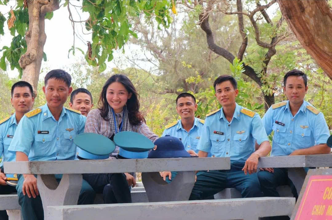 nt Lu Mai cung cac chien si tai Truong Sa