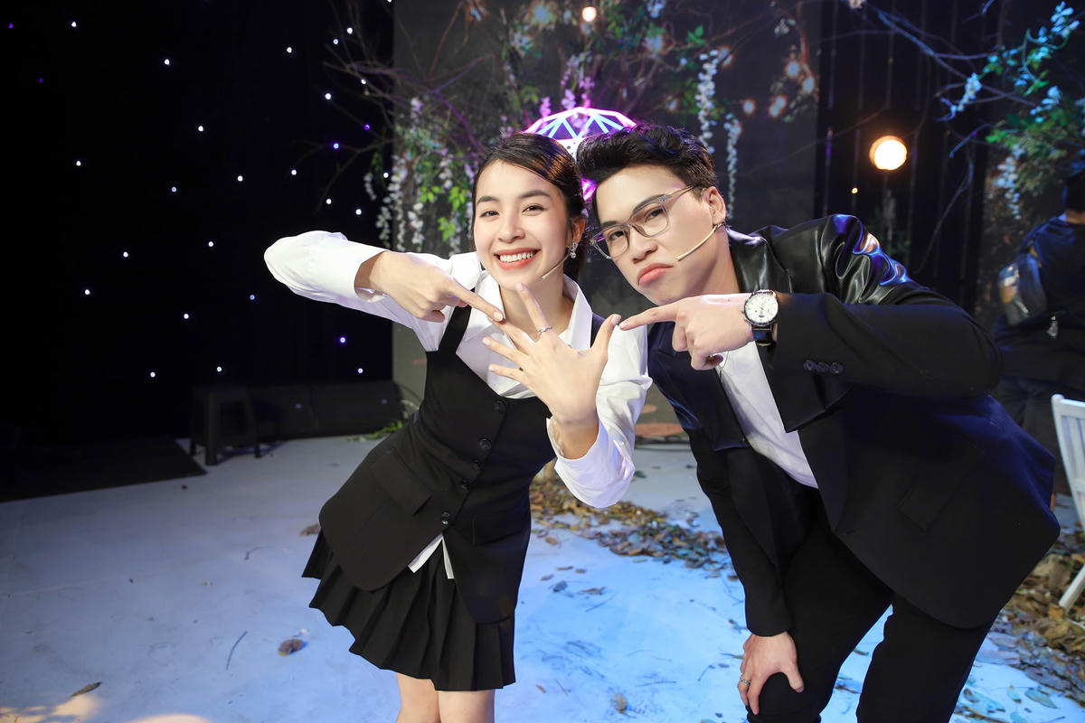 Cặp đôi thể hiện sự lầy lội sau những phút lắng đọng.