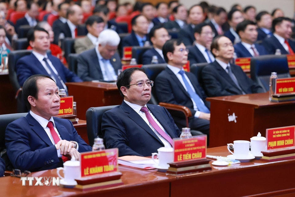 Thủ tướng Phạm Minh Chính dự Lễ công bố các nghị quyết, quyết định của Trung ương về sáp nhập đơn vị hành chính cho thành phố Hải Phòng. (Ảnh: Dương Giang/TTXVN)