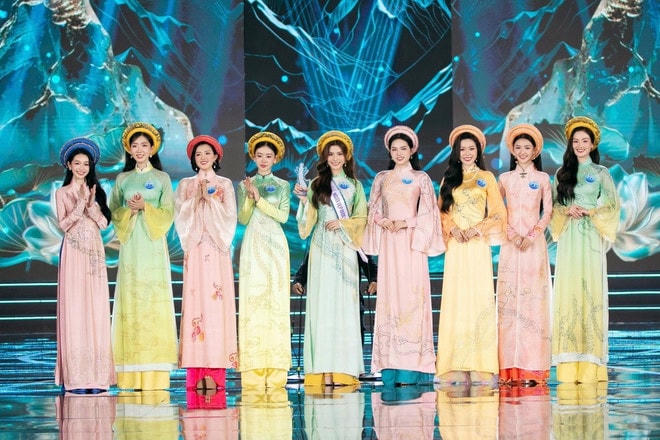 Top 9 thí sinh xuất sắc tại đêm chung kết. (Ảnh: TTXVN phát) nguyen-ngoc-kieu-duy-dang-quang-hoa-hau-quoc-gia-viet-nam-2024-2.jpg