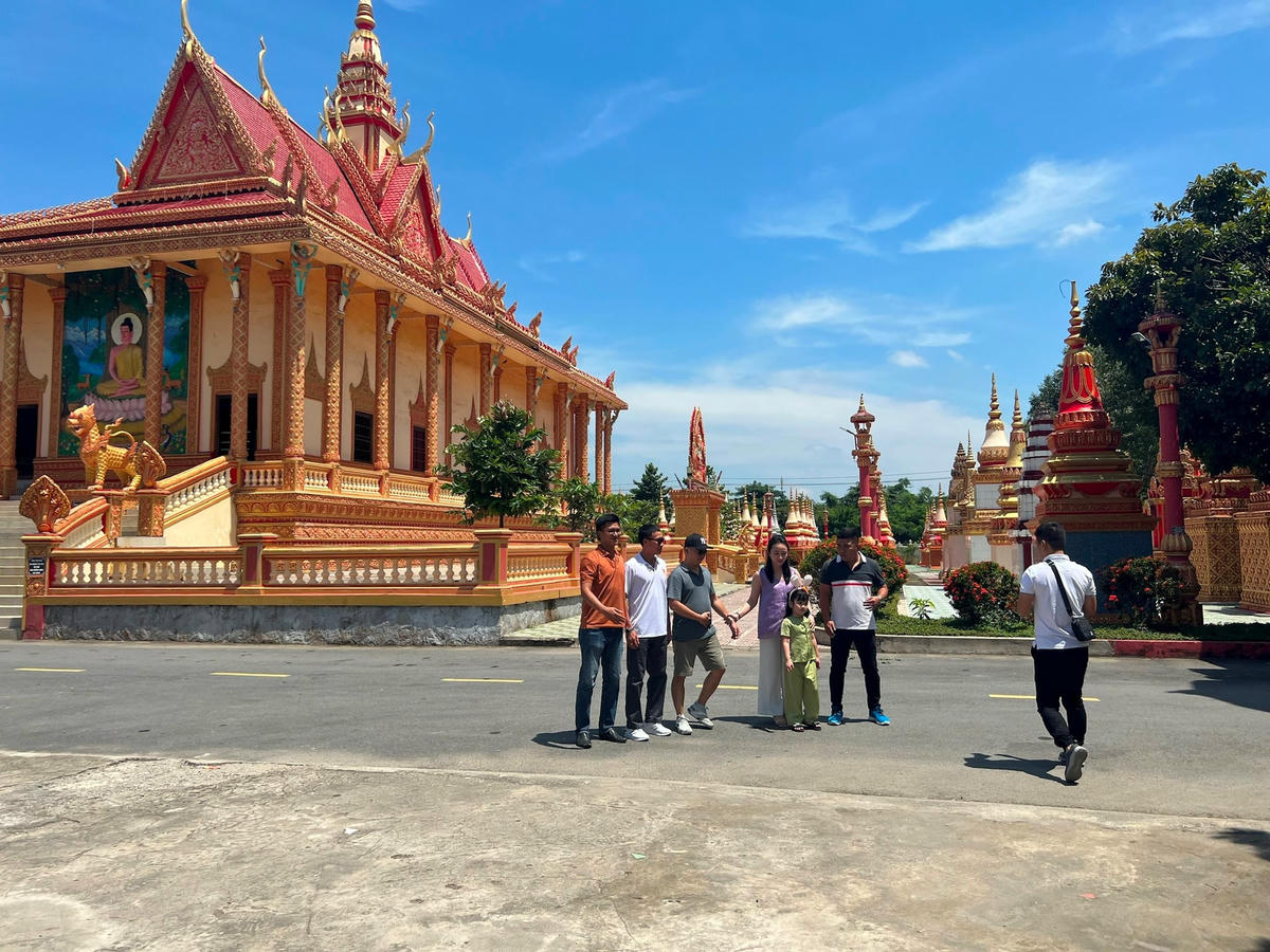 Kiến trúc độc đáo và sự lộng lẫy, uy nghi của ngôi chùa Xiêm Cán (1)