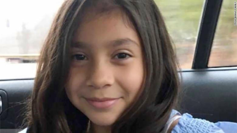 Nevaeh Alyssa Bravo là cô bé luôn mang lại nụ cười cho mọi người. Ảnh: CNN.