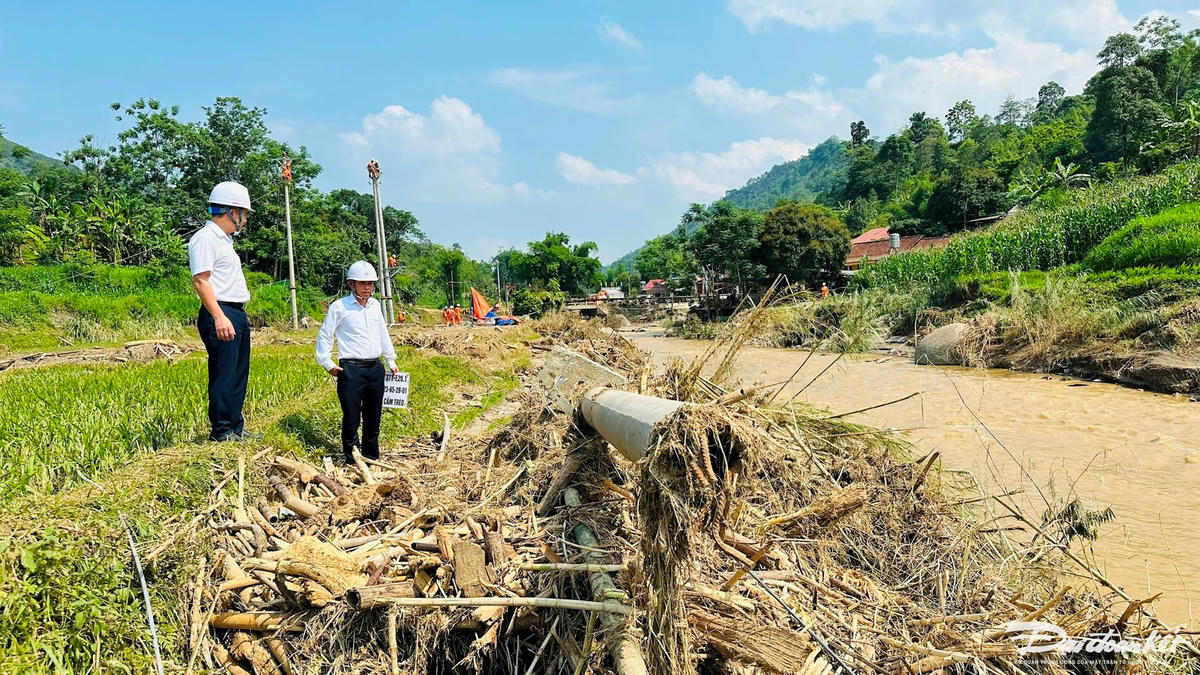 cột trung thế vị trí 28-1 gãy đổ