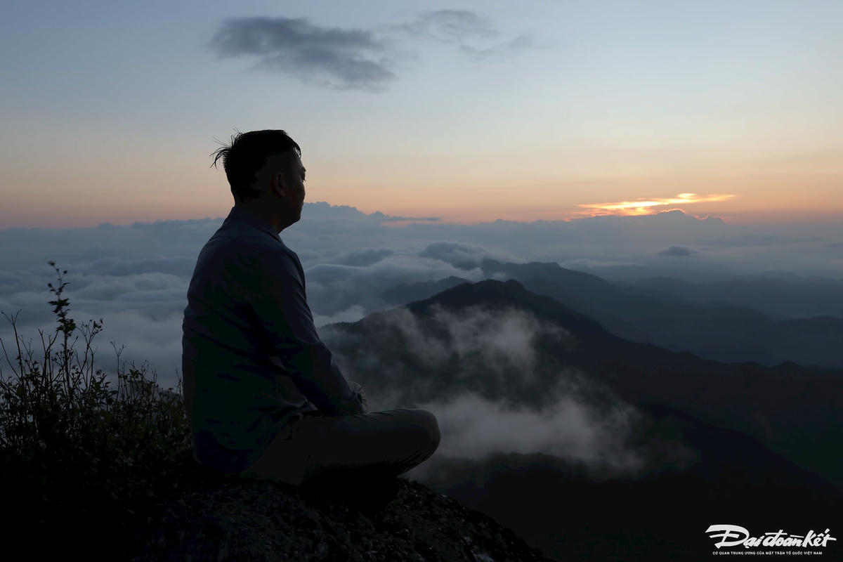 Yên Tử không chỉ nổi tiếng với cảnh sắc thiên nhiên ngoạn mục mà còn là cái nôi linh thiêng của Thiền phái Trúc Lâm – dòng thiền mang đậm bản sắc văn hóa Phật giáo Việt Nam. Ảnh: Nguyễn Quý.