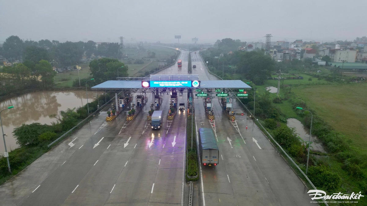 Để có thể thu phí không dừng bỏ barie, cần phải xây dựng hành lang pháp lý thu hồi nợ. Ảnh minh hoạ.