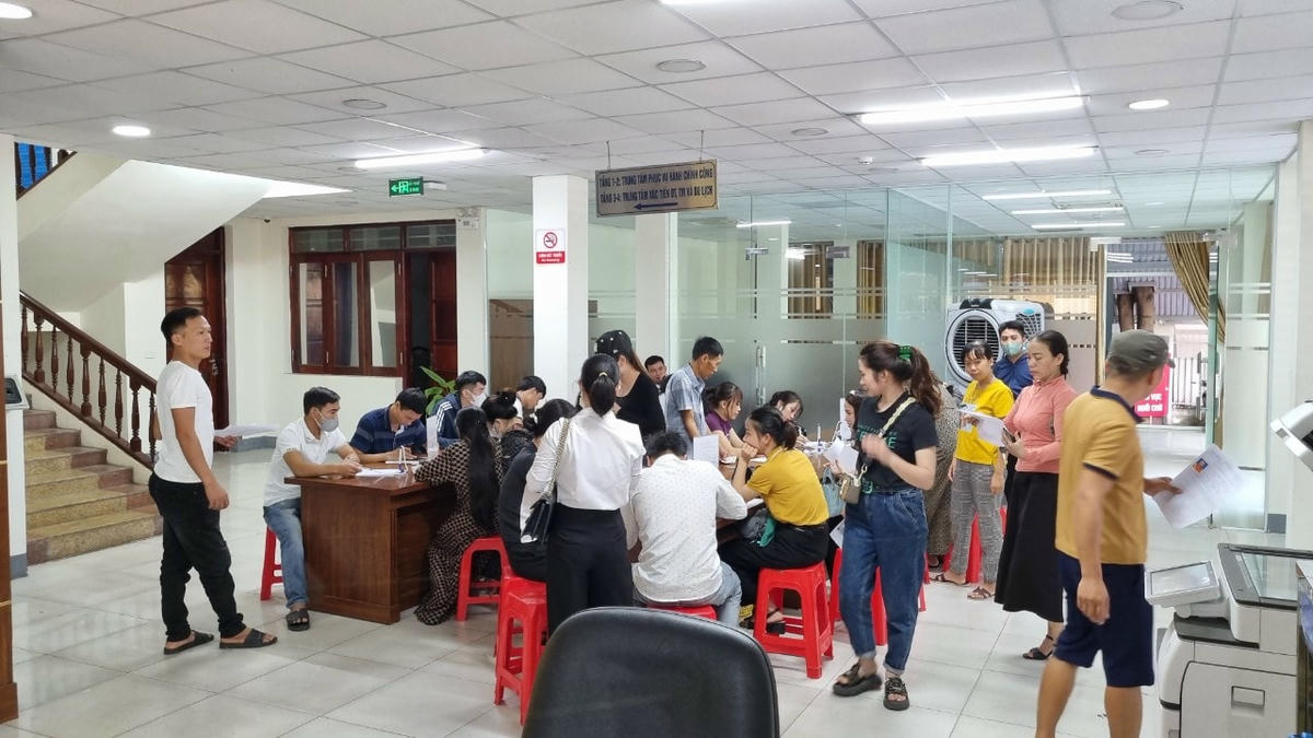 So với năm 2022, hoạt động tiếp nhận hồ sơ giải quyết TTHC thông qua dịch vụ Bưu chính công ích đã thay đổi theo hướng tích cực.