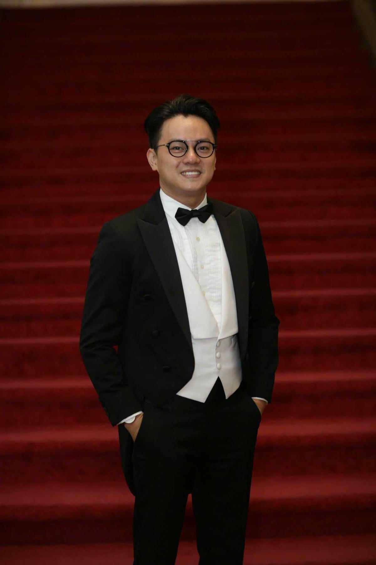  Nhạc trưởng Trần Nhật Minh