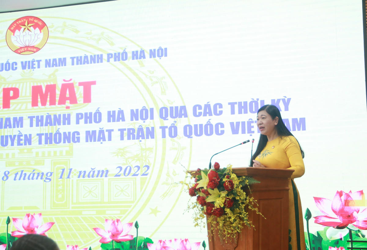 Bà Nguyễn Lan Hương phát biểu tại hội nghị.