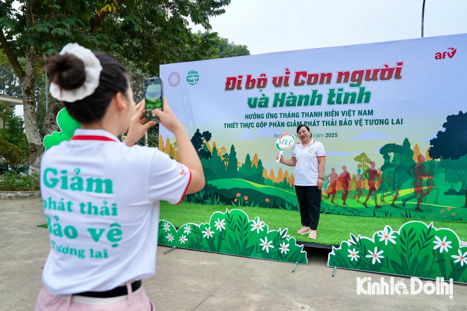 Lan tỏa thông điệp sống xanh từ giảng đường đến cộng đồng - Ảnh 7