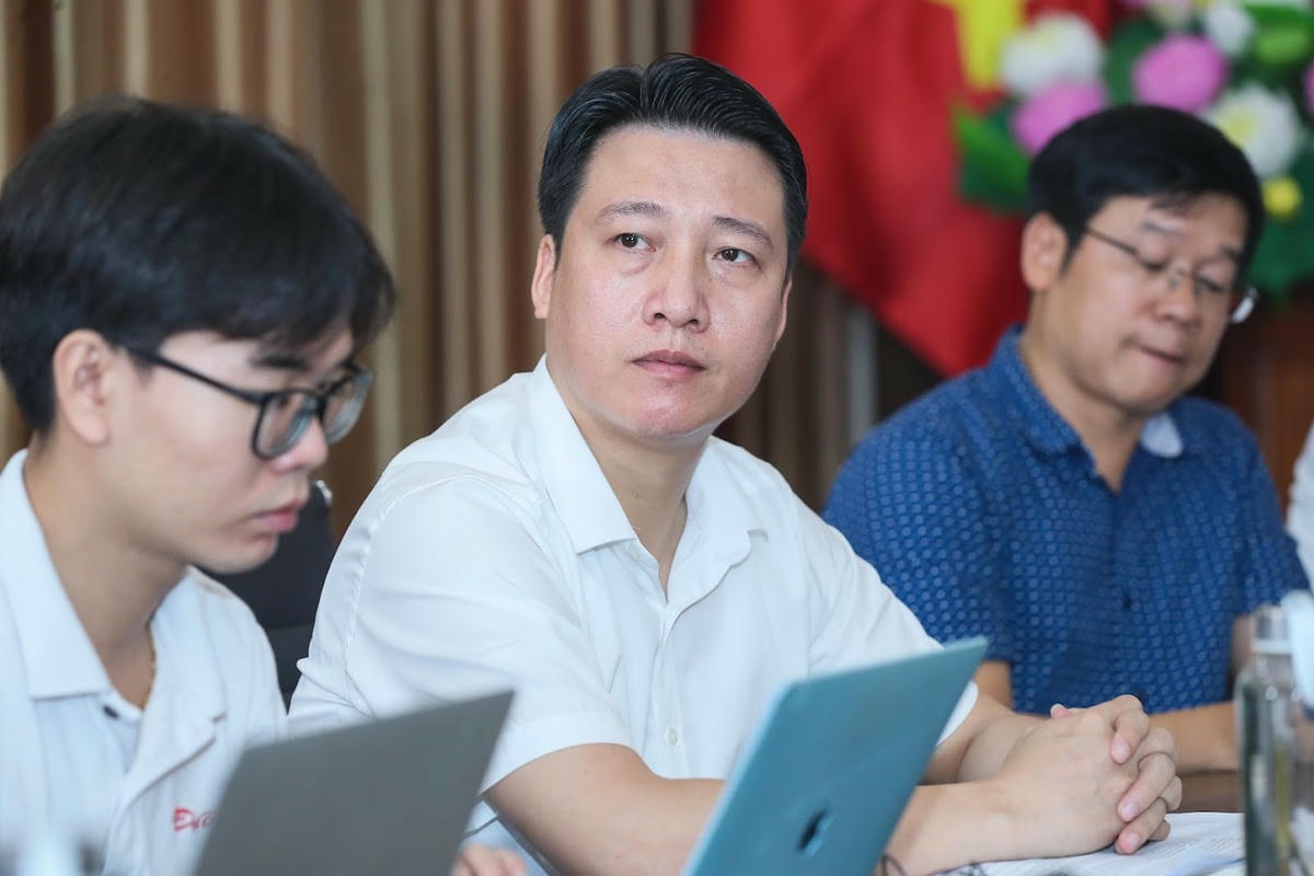 Ông Nguyễn Văn Dũng - Phó Tổng Biên tập Tạp chí Mặt trận.