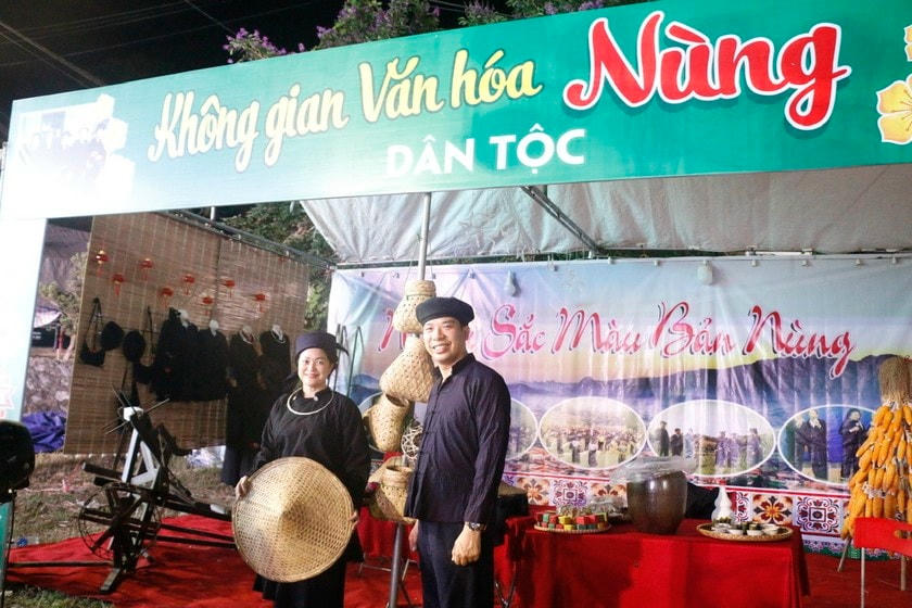 Chương trình tổng lực giúp thay đổi bộ mặt và nâng cao chất lượng đời sống cho đồng bào dân tộc thiểu số và miền núi .