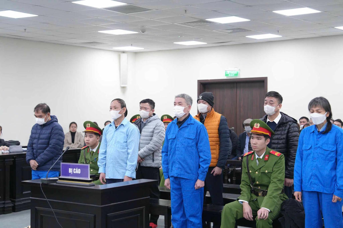 Các bị cáo tại tòa.