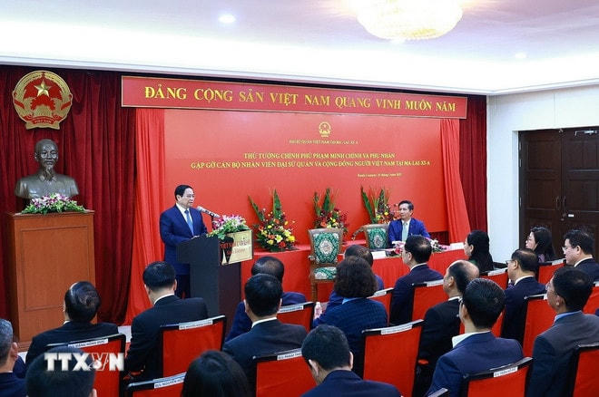 Thủ tướng Phạm Minh Chính phát biểu tại buổi gặp cán bộ, nhân viên, Đại sứ quán và đại diện cộng đồng người Việt Nam tại Malaysia. (Ảnh: Dương Giang/TTXVN) ttxvn-thu-tuong-gap-cong-dong-nguoi-viet-nam-tai-malaysia-6.jpg