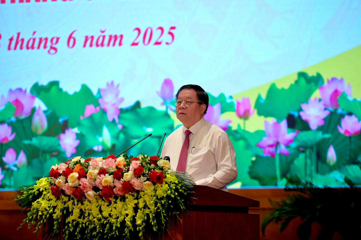 Ông Nguyễn Trọng Nghĩa, Ủy viên Bộ Chính trị, Bí thư Trung ương Đảng, Trưởng Ban Tuyên giáo và Dân vận Trung ương phát biểu chỉ đạo tại Hội nghị. Ảnh: Ngọc Anh.