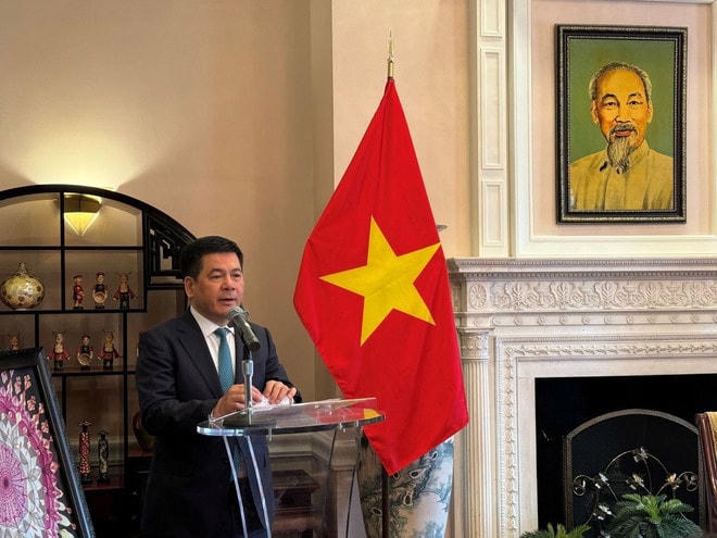 Bộ trưởng Công Thương Nguyễn Hồng Diên phát biểu tại Lễ ký thỏa thuận thương mại giữa doanh nghiệp Việt Nam và đối tác Mỹ. (Ảnh: Kiều Trang/TTXVN) vietnam-hoa-ky-3.jpg