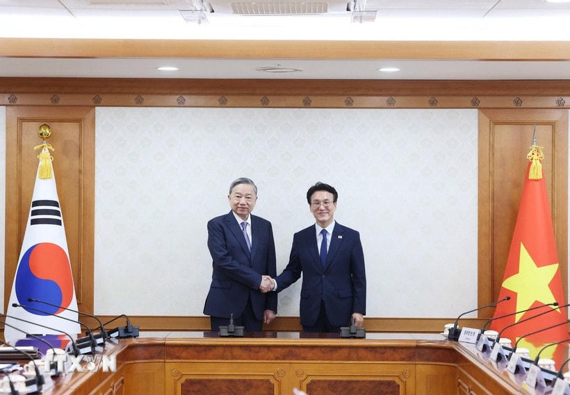 Tổng Bí thư Tô Lâm hội kiến Thủ tướng Hàn Quốc Kim Min Seok. (Ảnh: Thống Nhất/TTXVN) ttxvn-tong-bi-thu-to-lam-hoi-kien-thu-tuong-han-quoc-2.jpg