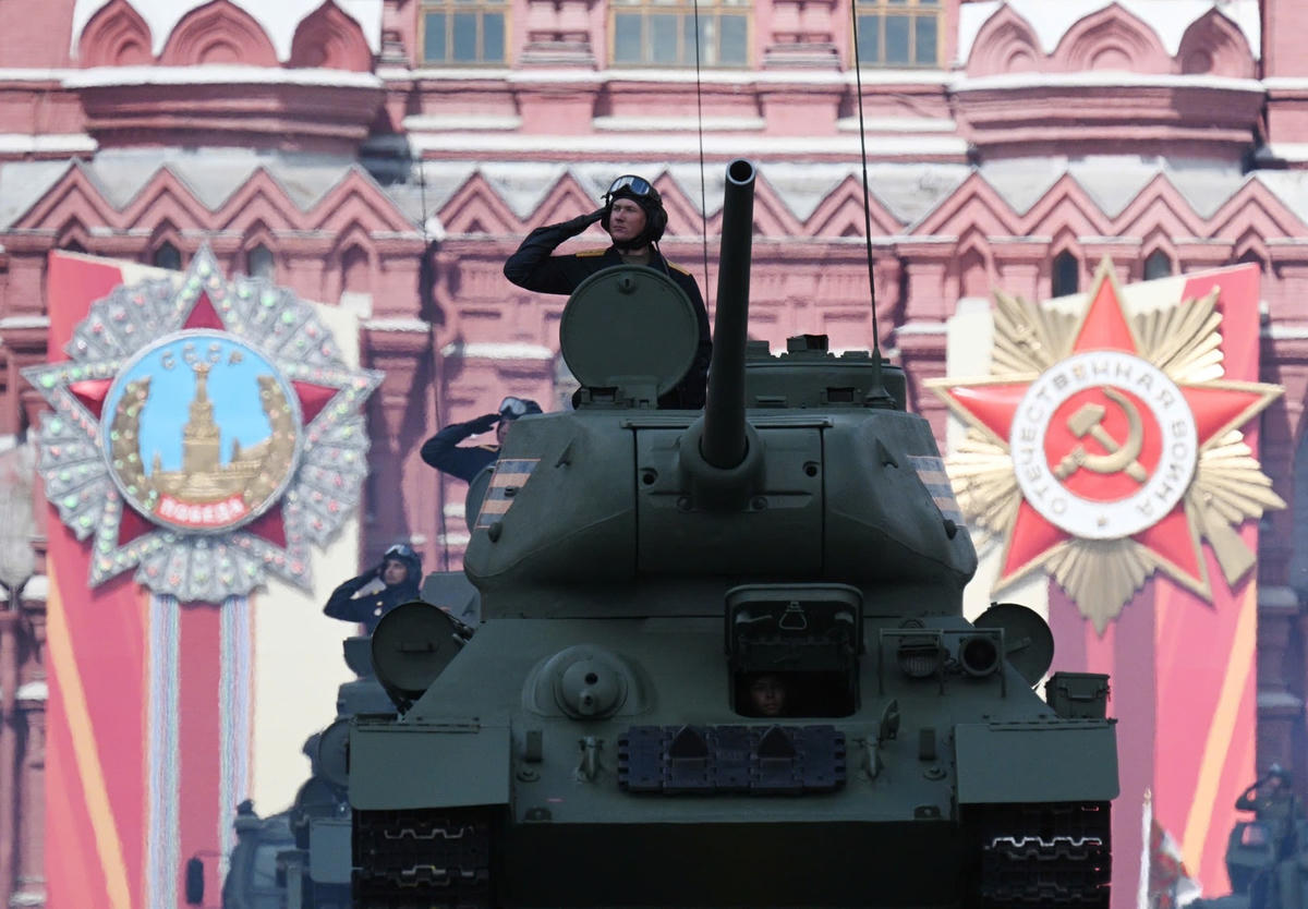 [Ảnh] Sức mạnh quân sự Nga phô diễn tại lễ duyệt binh mừng 80 năm Chiến thắng phát-xít ảnh 1