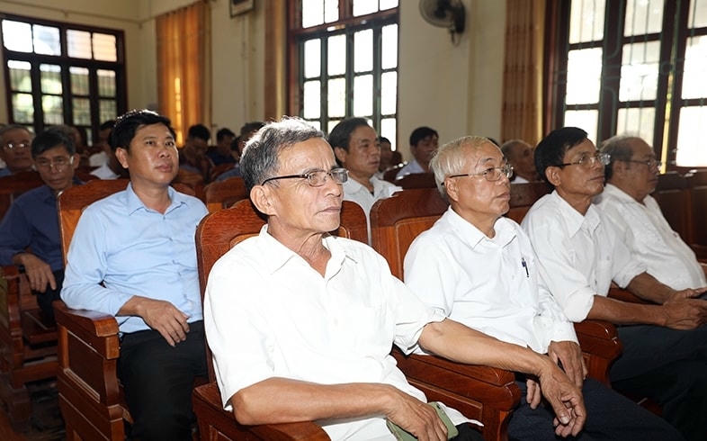 Hơn 250 học viên là cán bộ cơ sở, thành viên tổ chuyển đổi số cộng đồng ở thôn và tổ dân phố tham gia lớp tập huấn.