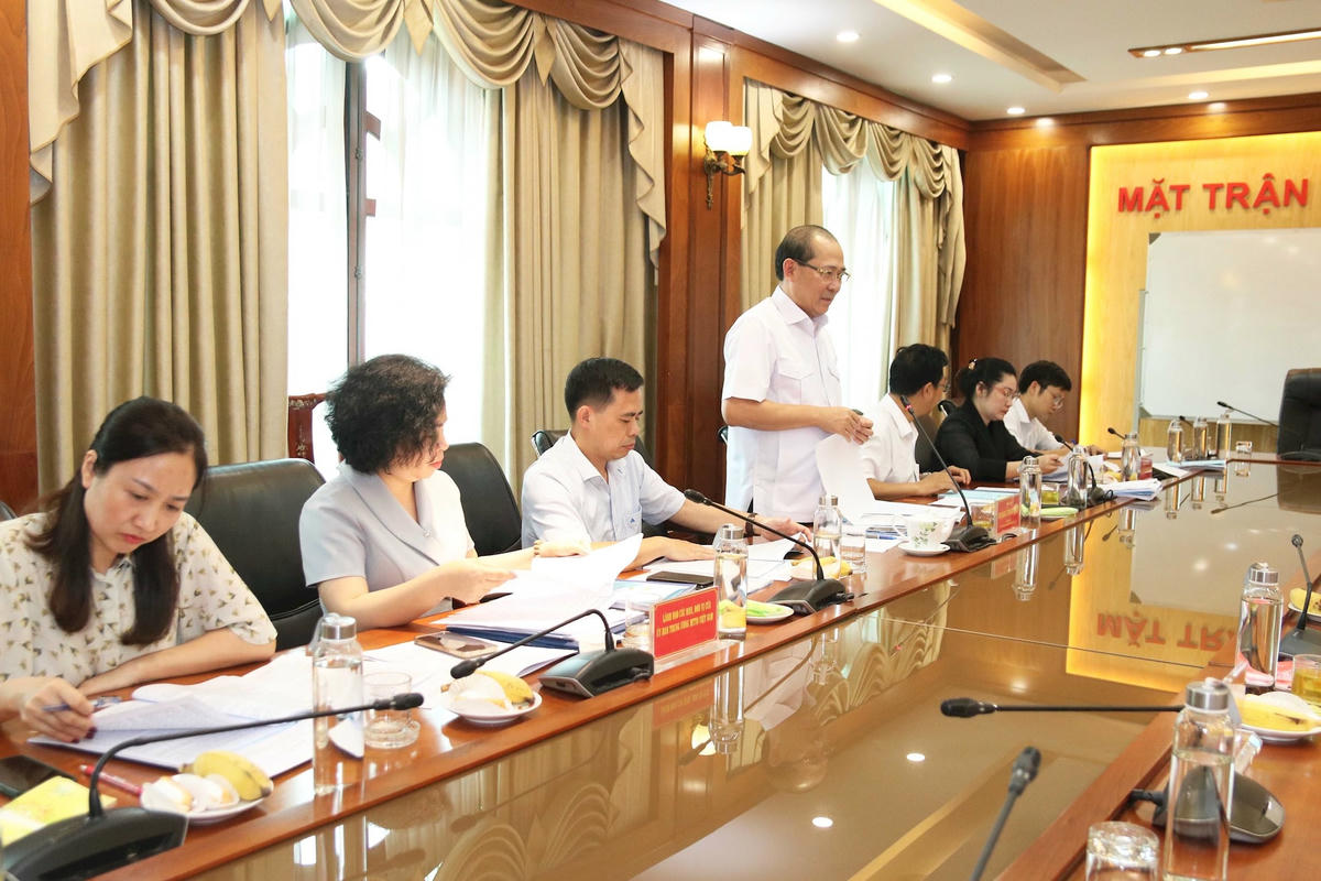 Lãnh đạo các Ban, đơn vị cơ quan UBTƯ MTTQ Việt Nam tại cuộc làm việc. Ảnh: Tiến Đạt.