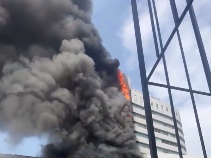 Ảnh màn hình 2025-04-18 lúc 15.56.06