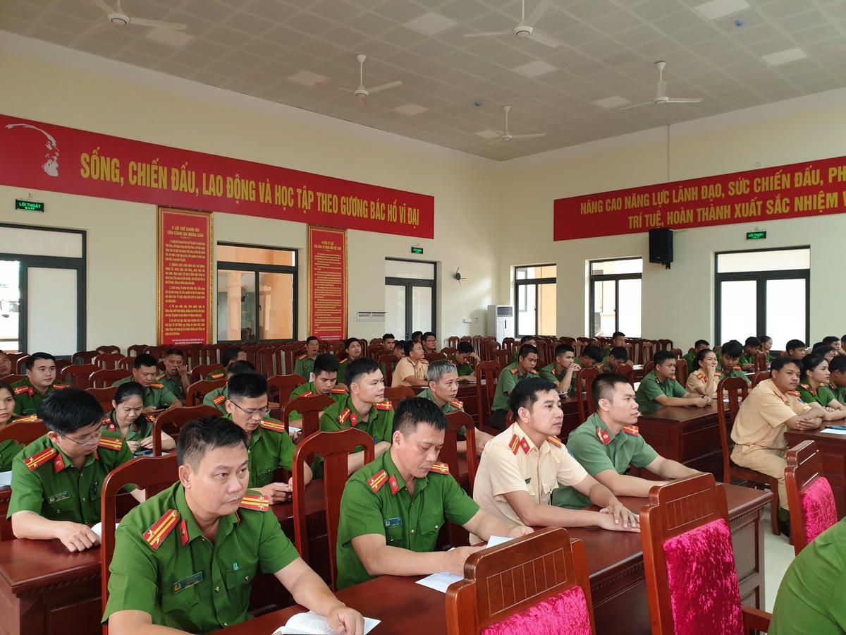 Toàn cảnh Lễ phát động.