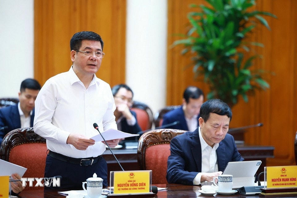 Bộ trưởng Bộ Công Thương Nguyễn Hồng Diên phát biểu. (Ảnh: Dương Giang/TTXVN)