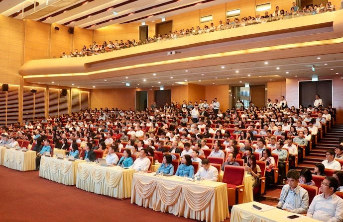 Quang cảnh hội nghị.